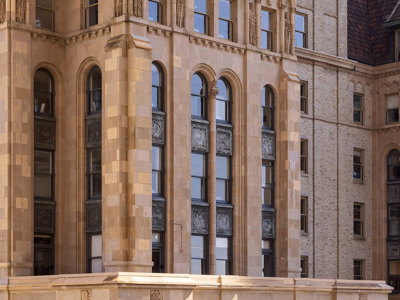 Photo of Hunter-Dulin Building