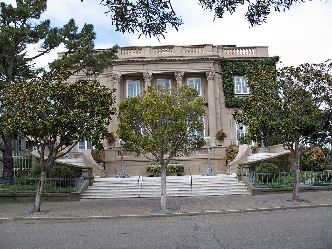 Photo of Koshland House